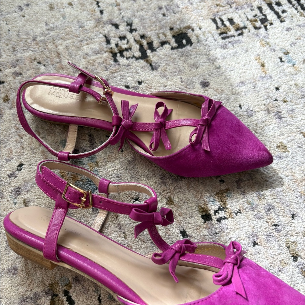 Alexander McQueen Strappy Bow Sandals